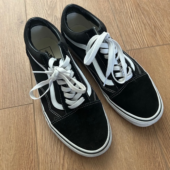 Old Skool Black Vans - Picture 1 of 5
